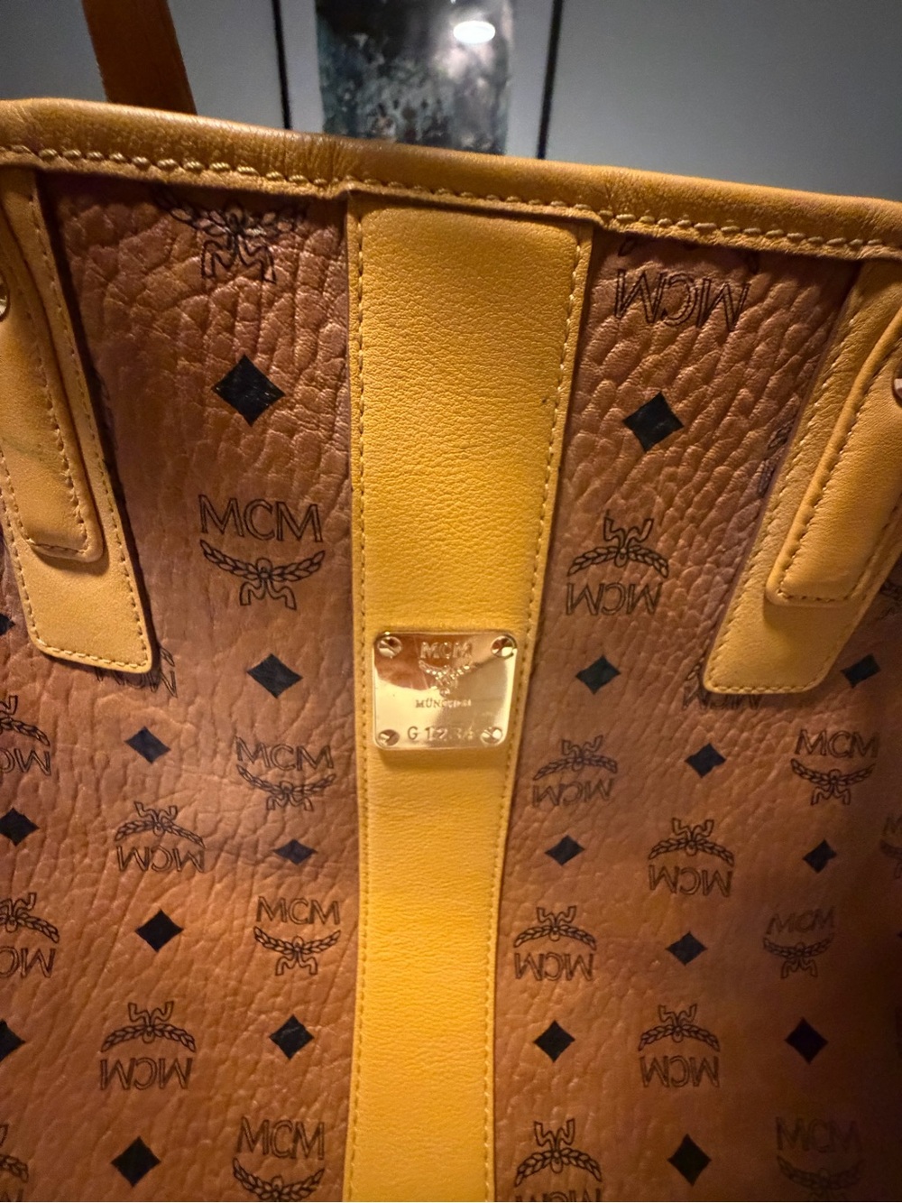 MCM Visetos Medium Liz Reversible Shopper Tote Cognac Yellow - Picture 8 of 8